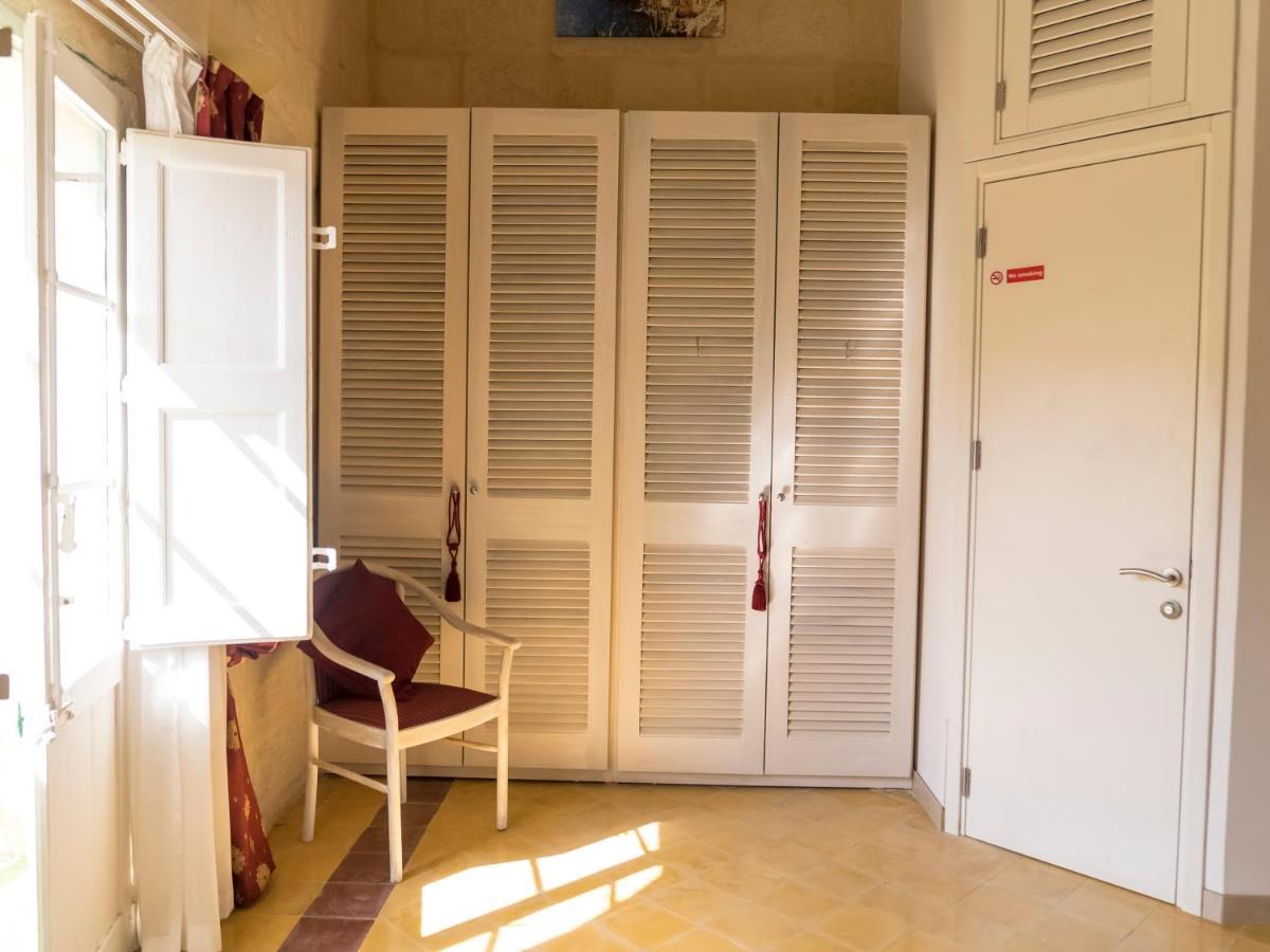 The Knight - Heritage & Art Home At Birgu Square ภายนอก รูปภาพ