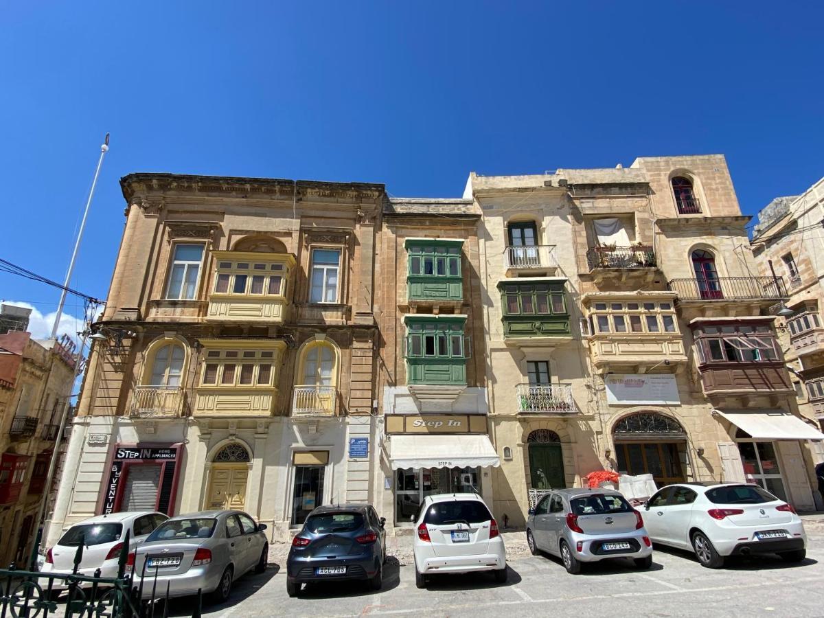 The Knight - Heritage & Art Home At Birgu Square ภายนอก รูปภาพ