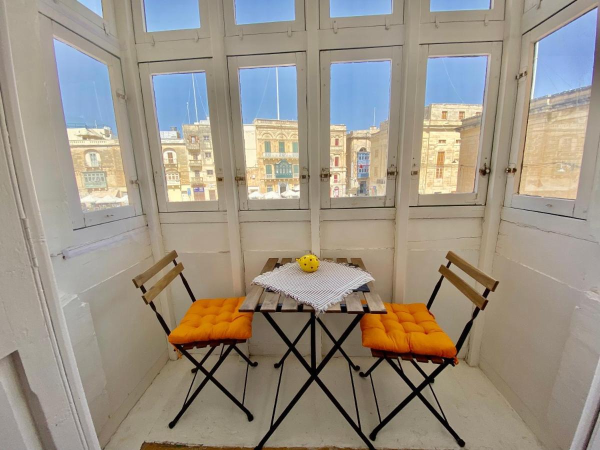 The Knight - Heritage & Art Home At Birgu Square ภายนอก รูปภาพ