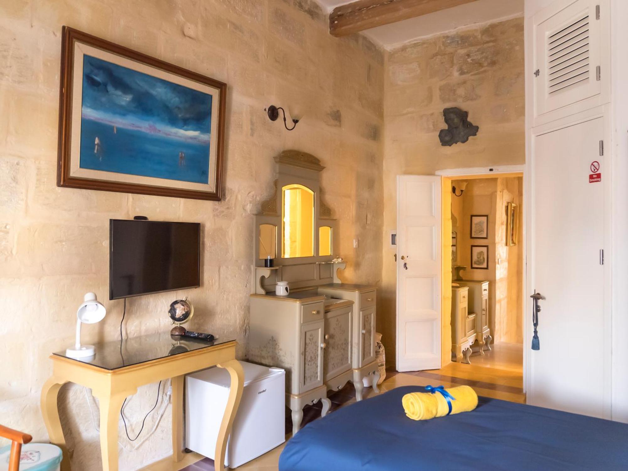 The Knight - Heritage & Art Home At Birgu Square ภายนอก รูปภาพ
