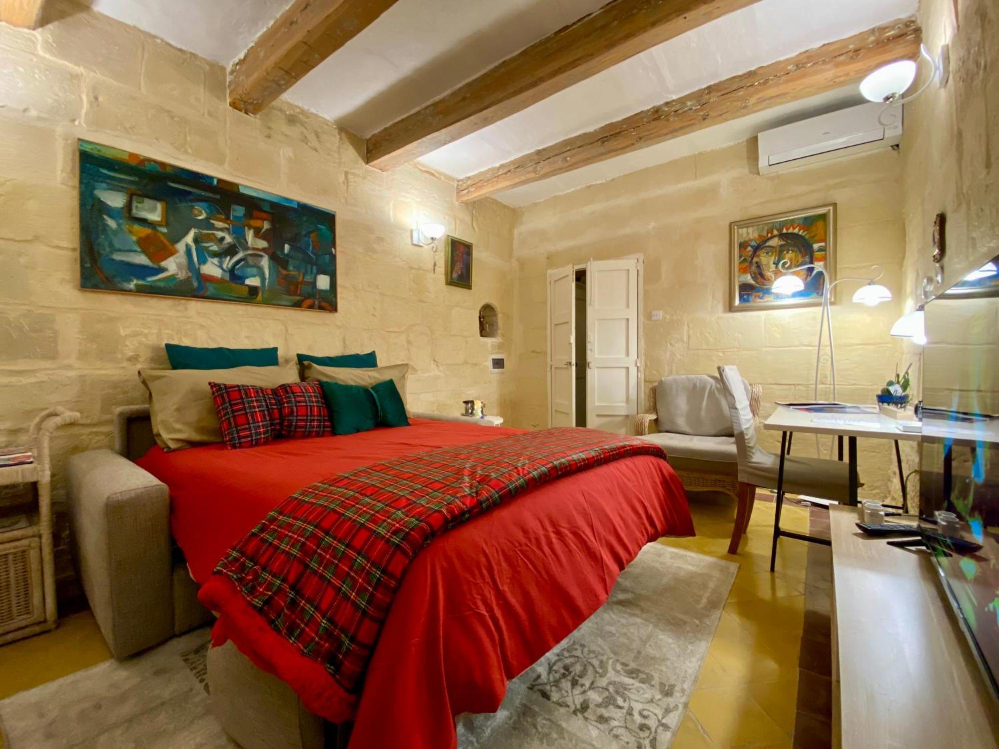 The Knight - Heritage & Art Home At Birgu Square ภายนอก รูปภาพ