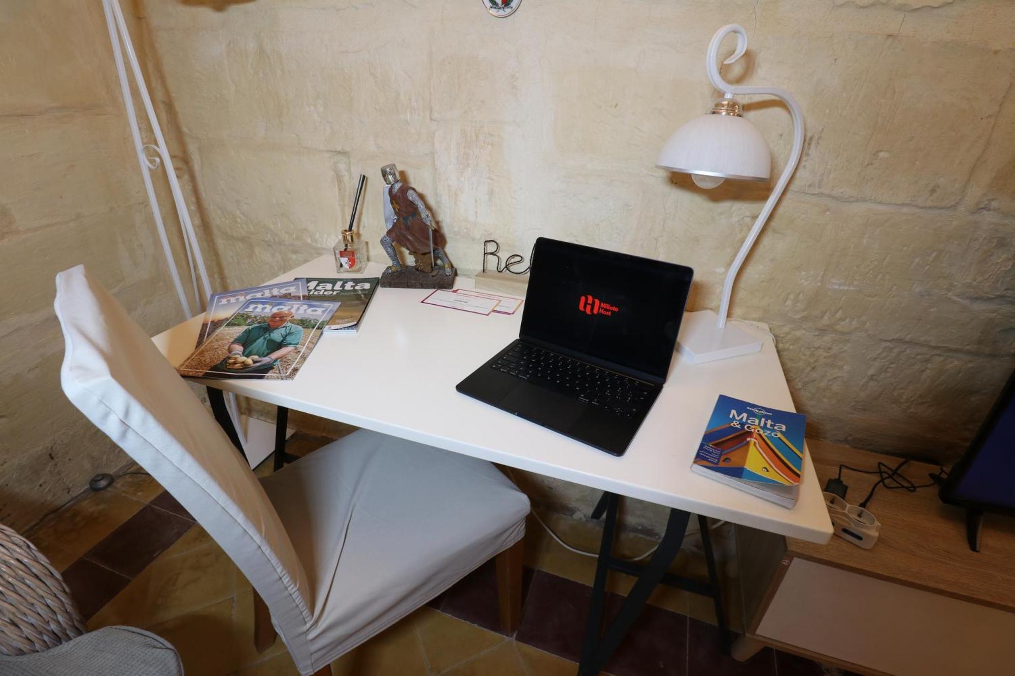 The Knight - Heritage & Art Home At Birgu Square ภายนอก รูปภาพ