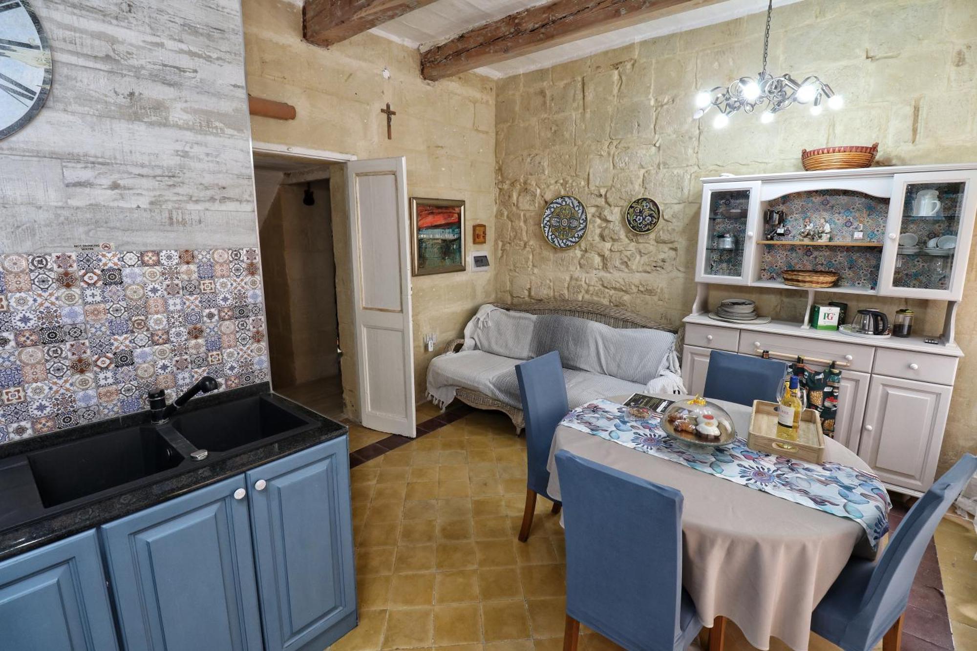 The Knight - Heritage & Art Home At Birgu Square ภายนอก รูปภาพ
