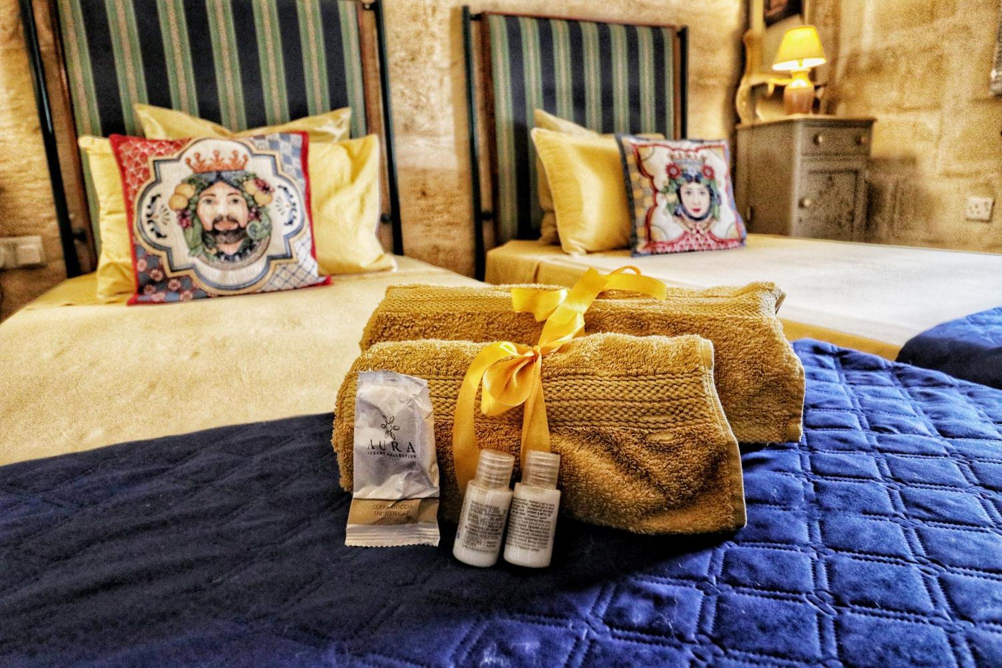 The Knight - Heritage & Art Home At Birgu Square ภายนอก รูปภาพ