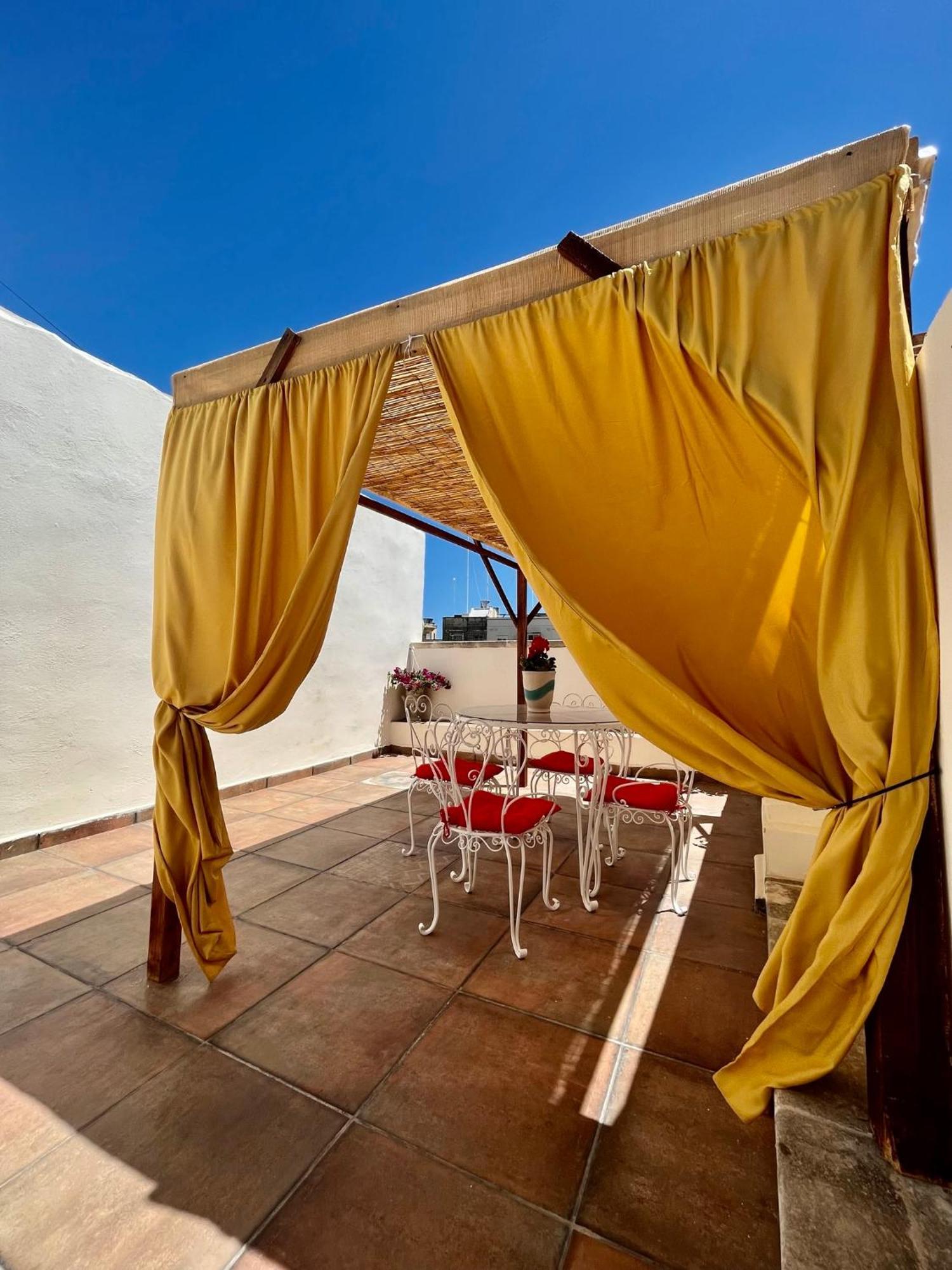 The Knight - Heritage & Art Home At Birgu Square ภายนอก รูปภาพ