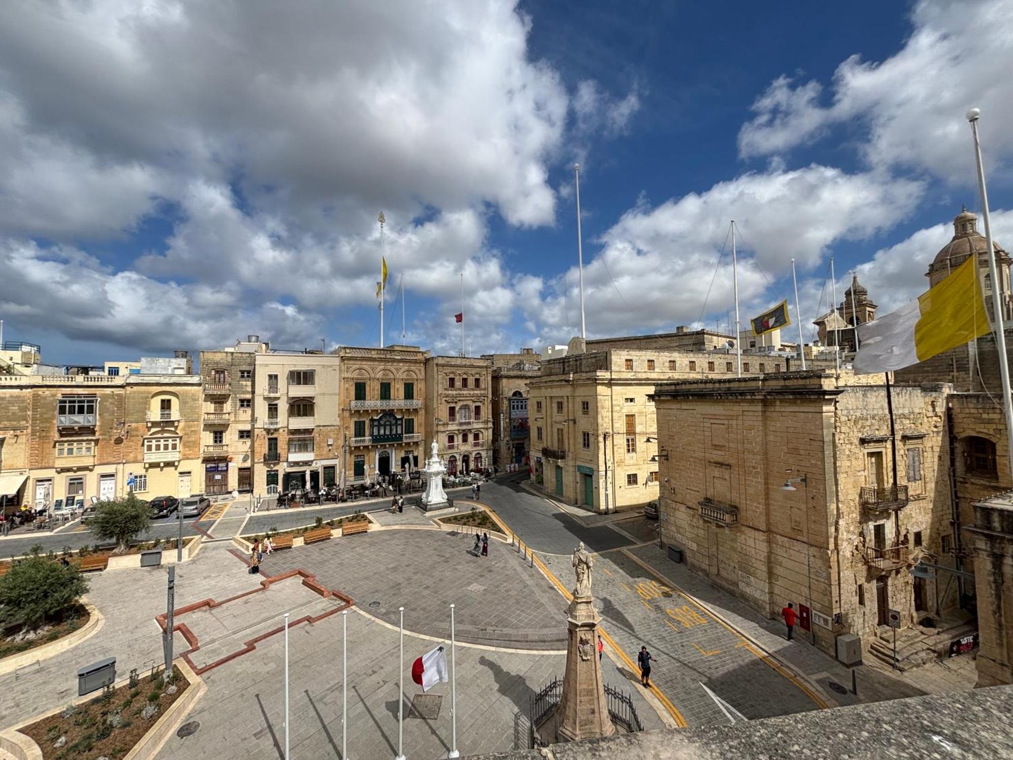 The Knight - Heritage & Art Home At Birgu Square ภายนอก รูปภาพ