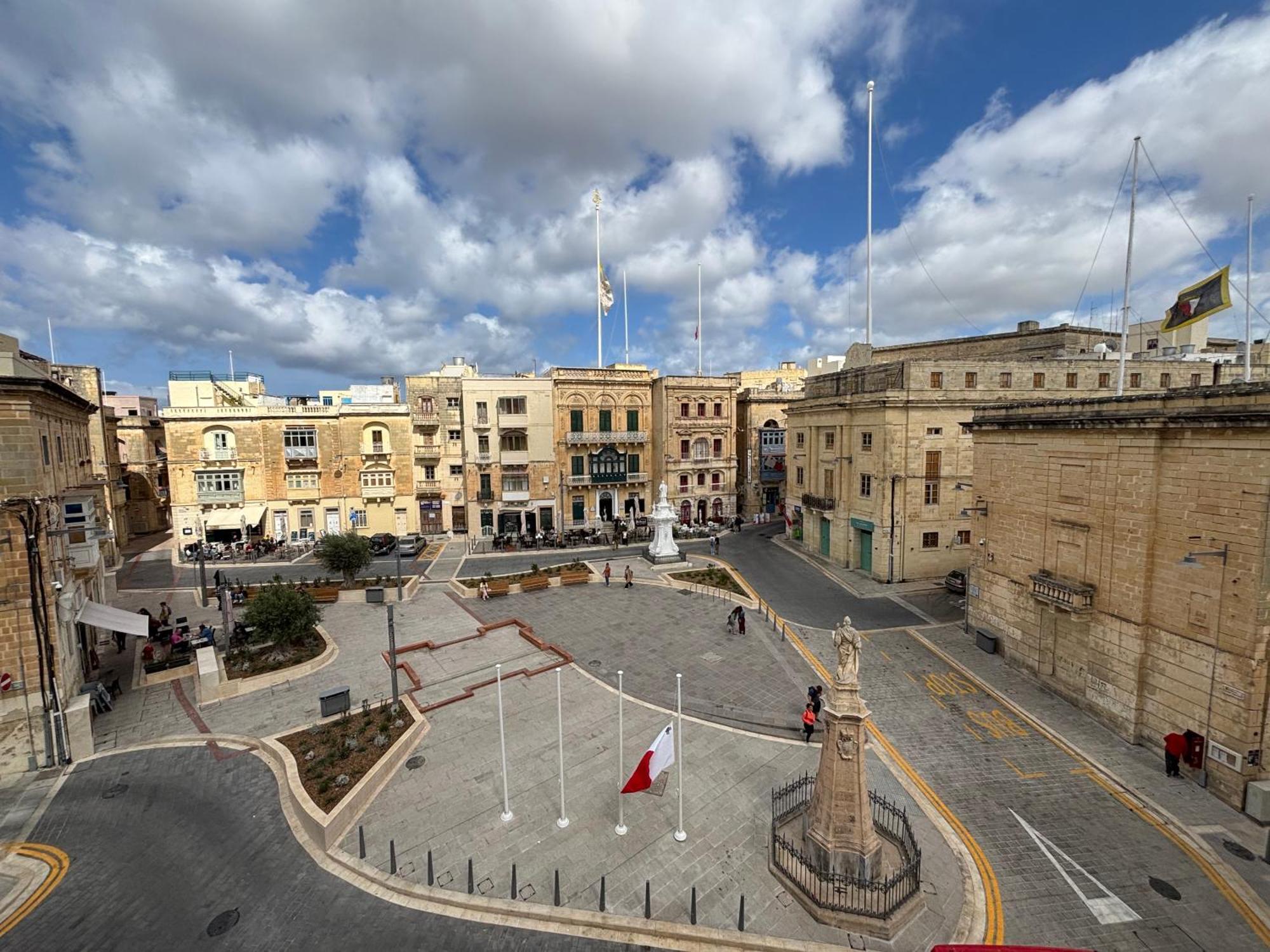 The Knight - Heritage & Art Home At Birgu Square ภายนอก รูปภาพ